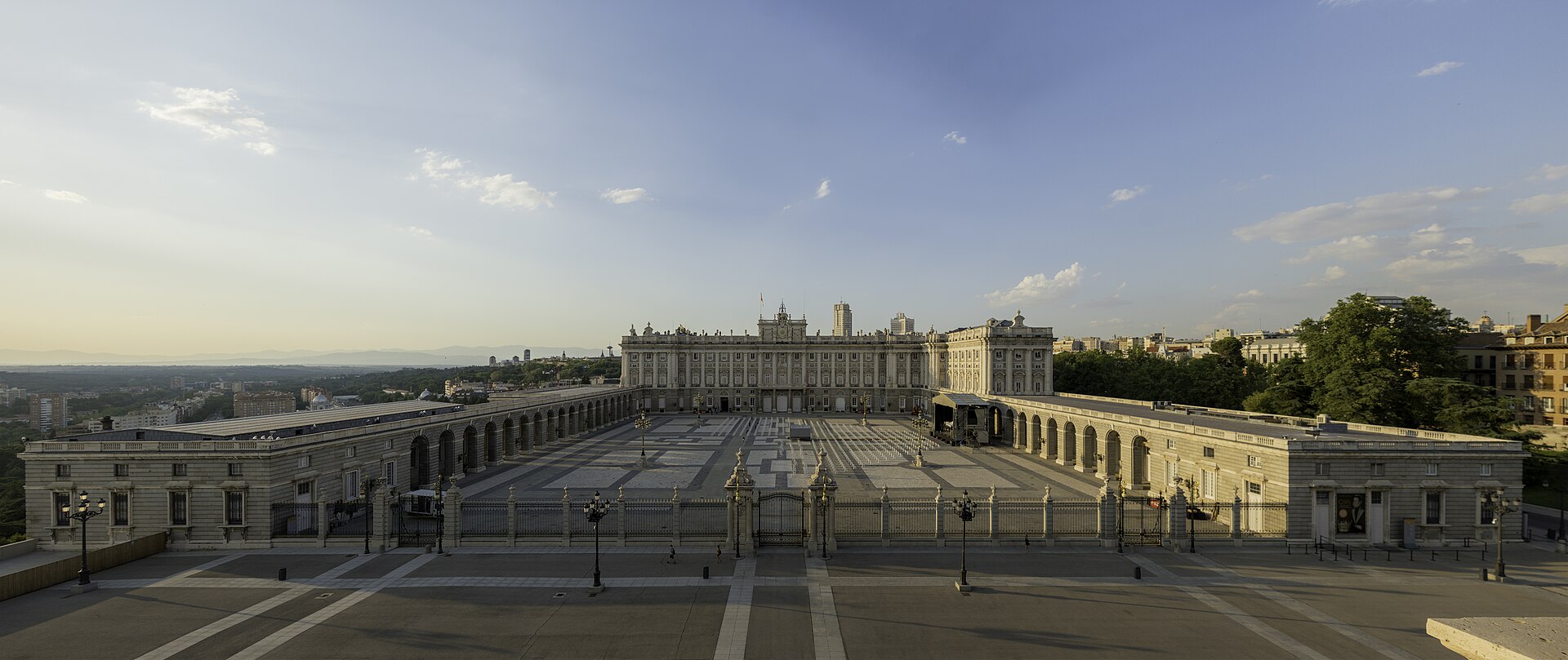 Veduta panoramica del Palazzo Reale di Madrid