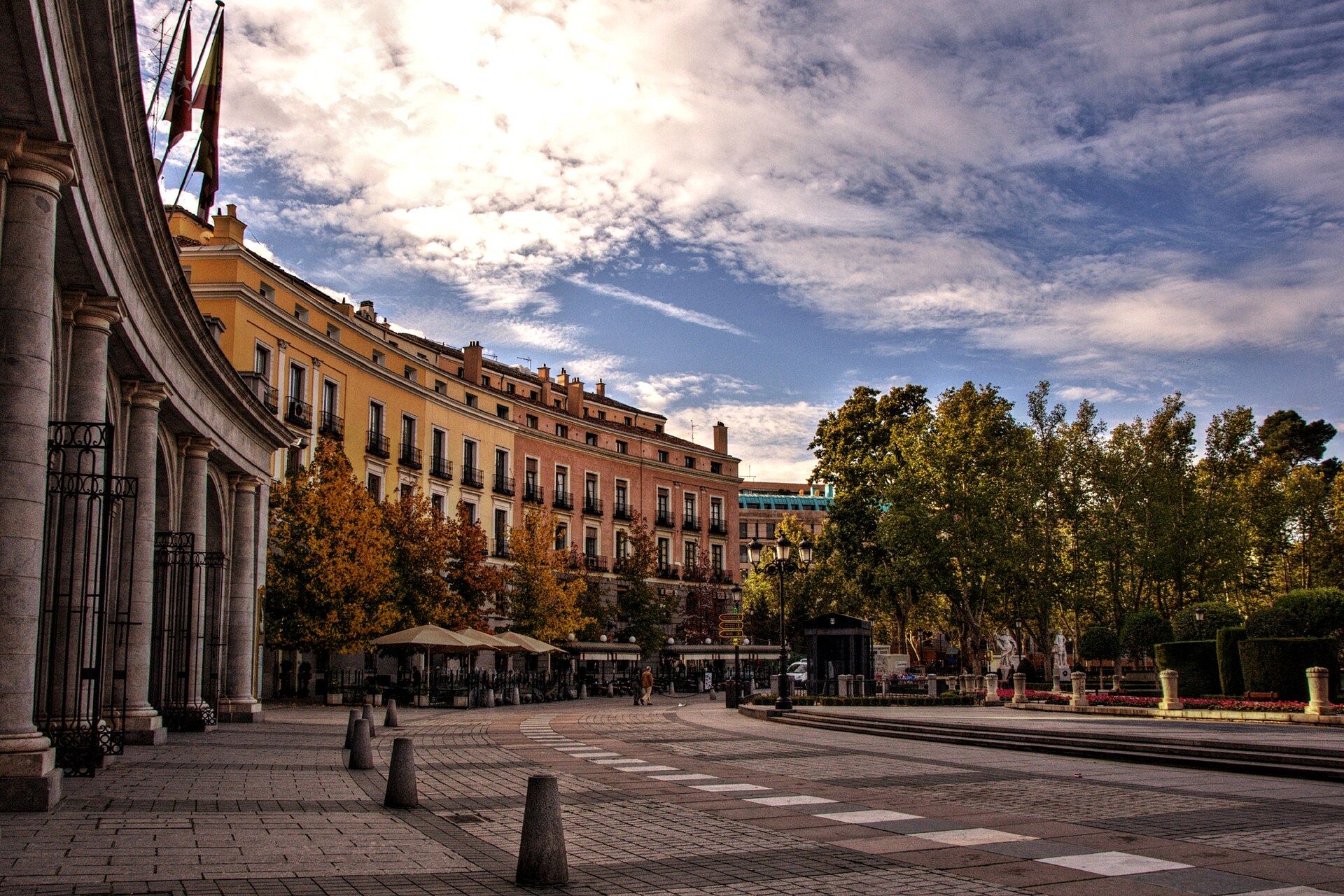 La Plaza de Oriente davanti al Palazzo Reale di Madrid